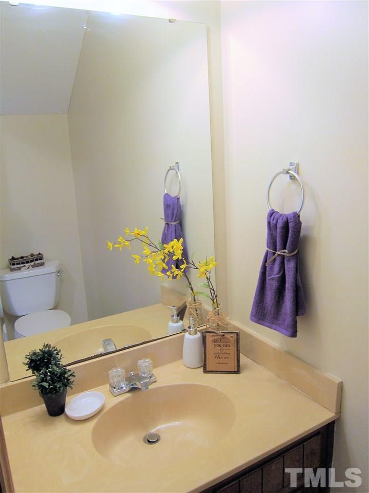 649 Bashford Road Raleigh, NC 27606 - Photo 11 of 23