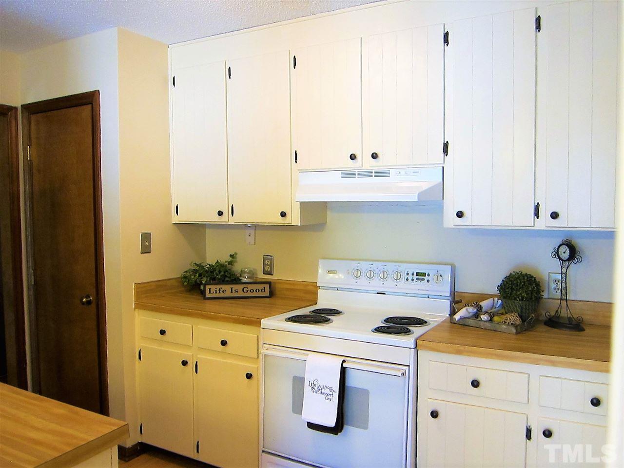 649 Bashford Road Raleigh, NC 27606 - Photo 4 of 23