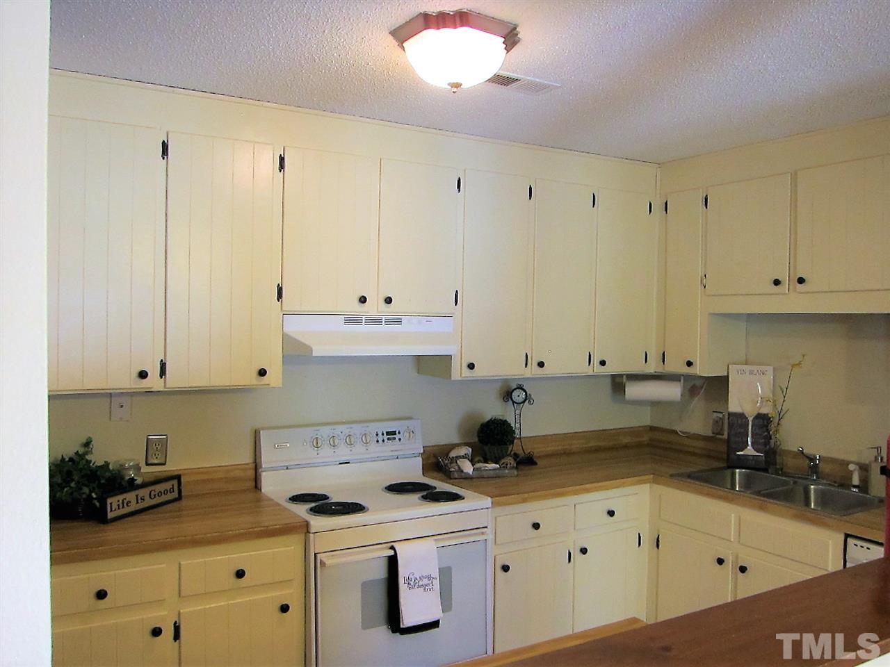 649 Bashford Road Raleigh, NC 27606 - Photo 5 of 23