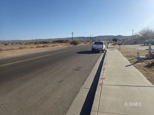413 South Richmond Road Ridgecrest, CA 93555 - Photo 10 of 11