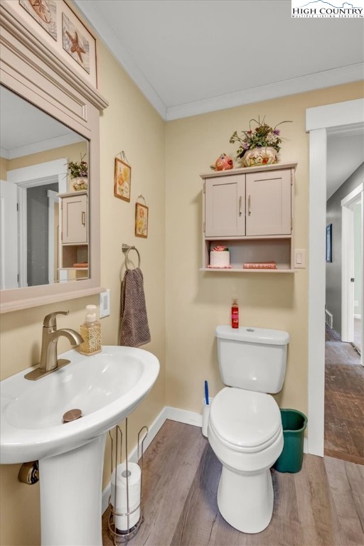 360 Fraser Road Sparta, NC 28675 - Photo 18 of 50 a bathroom with a toilet sink and mirror