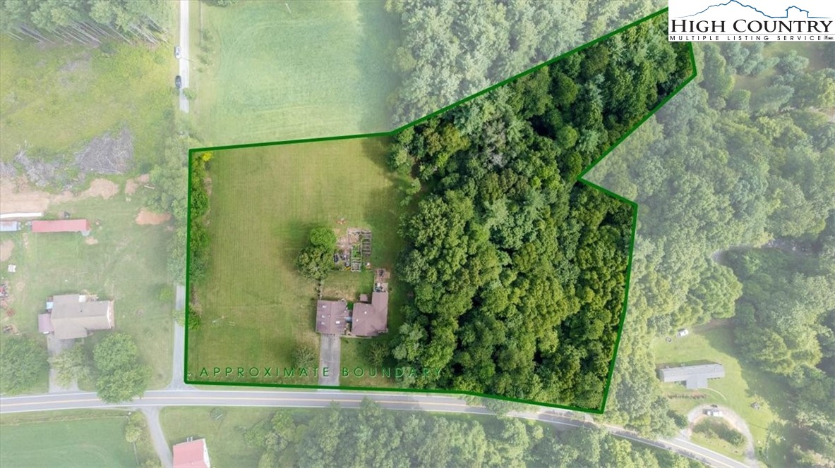 360 Fraser Road Sparta, NC 28675 - Photo 50 of 50 a view of a garden from a balcony