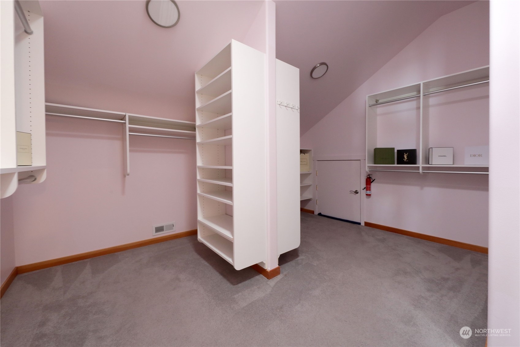 1292 Dines Point Road Greenbank, WA 98253 - Photo 29 of 40