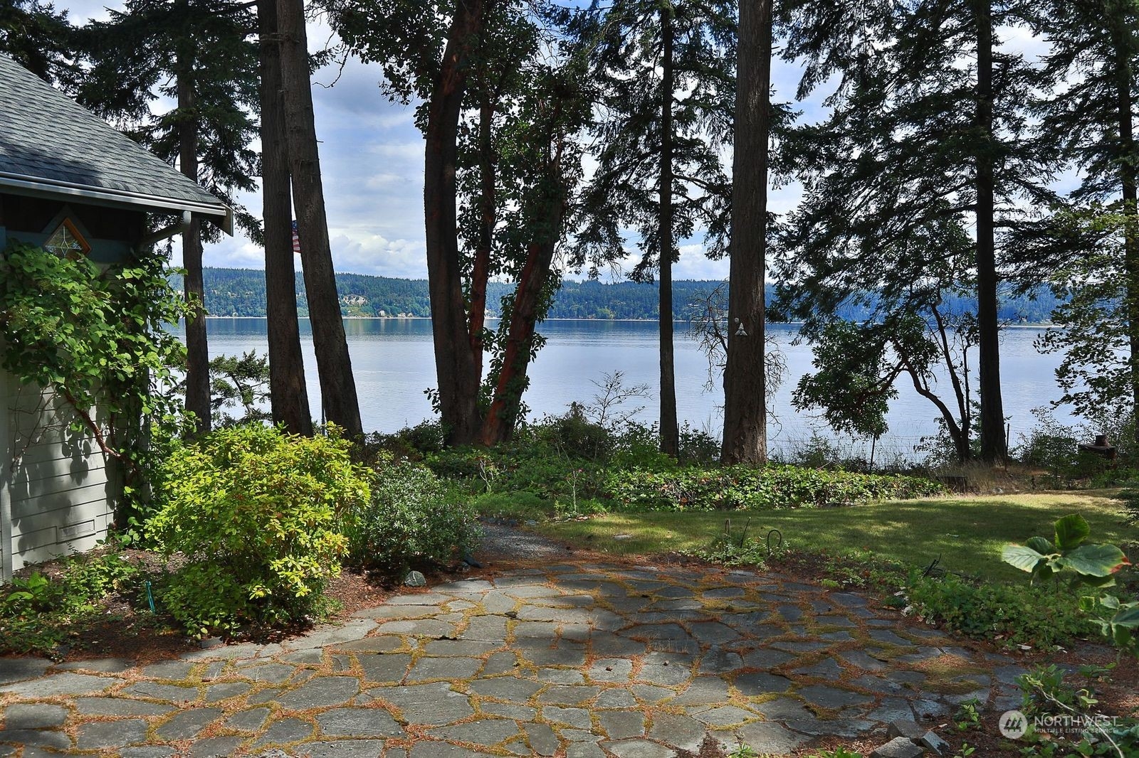 1292 Dines Point Road Greenbank, WA 98253 - Photo 3 of 40 a view of a backyard