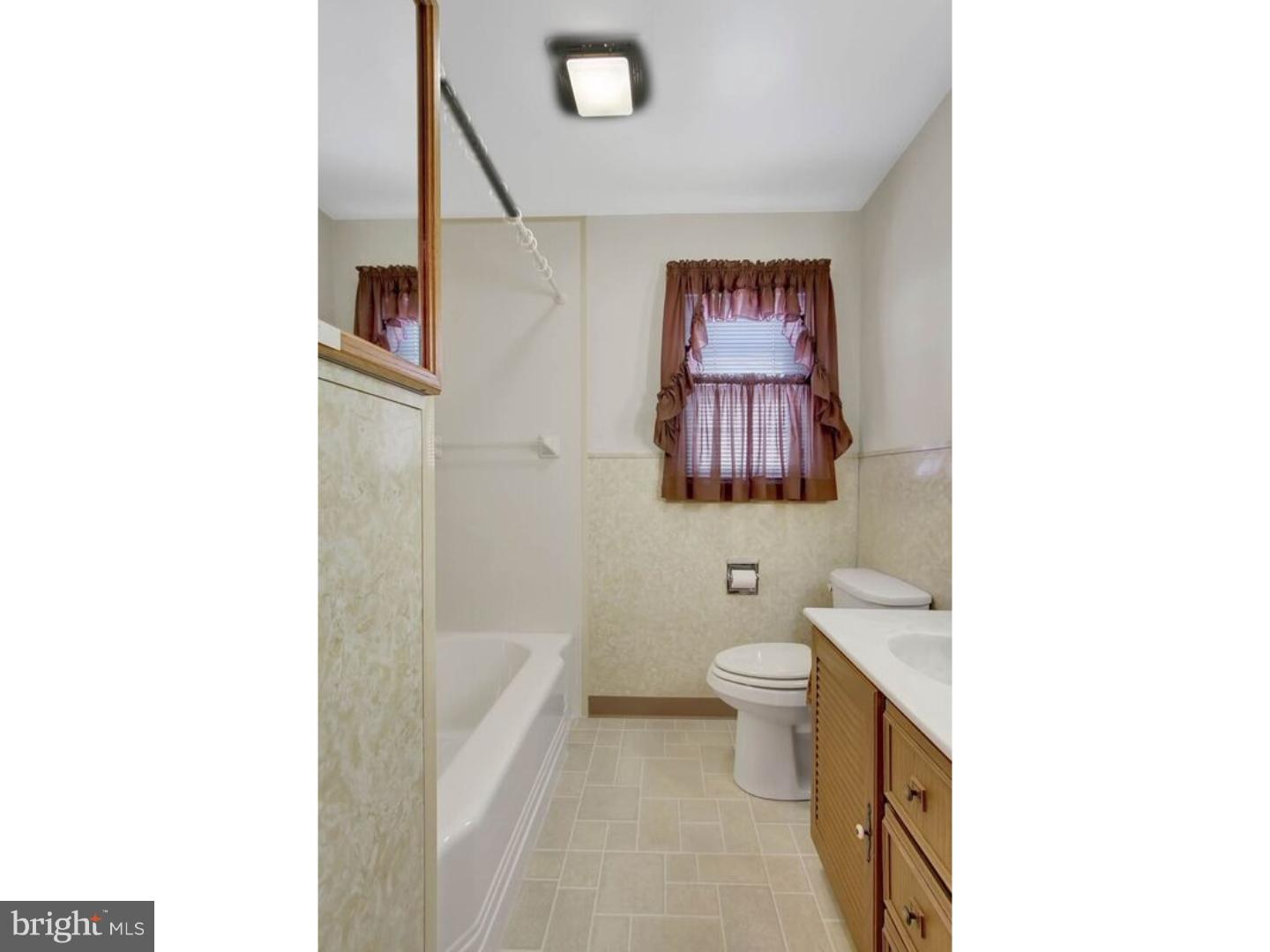 59 Evans Avenue Sinking Spring, PA 19608 - Photo 8 of 24
