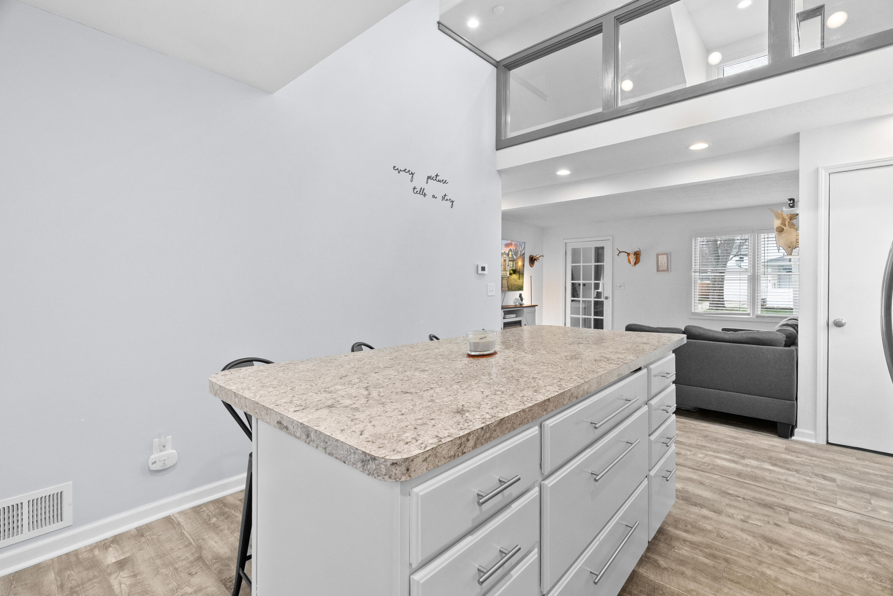 2211 Harding Avenue Lansing, MI 48910 - Photo 11 of 30 21-Media Jett - 16