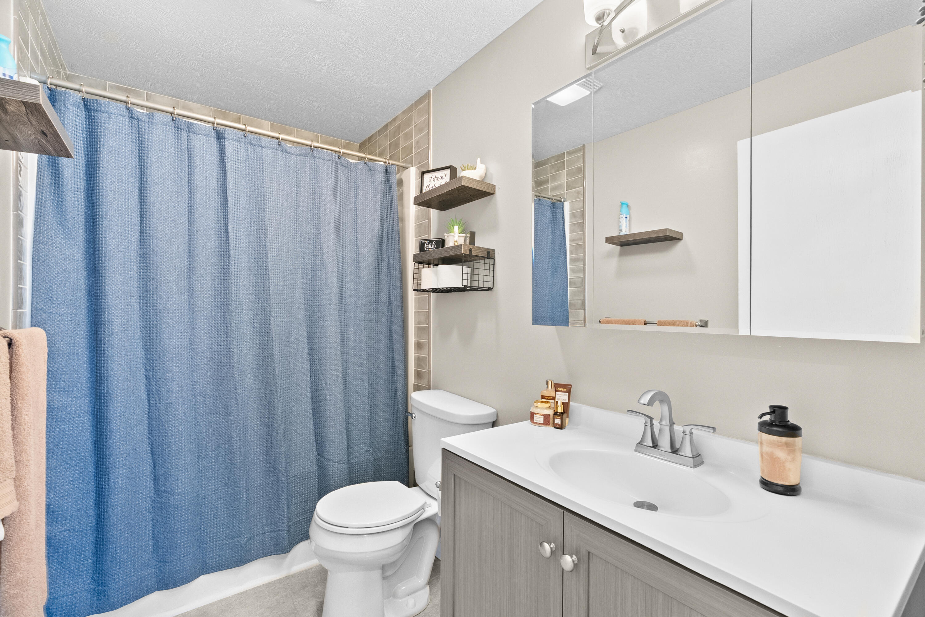 2211 Harding Avenue Lansing, MI 48910 - Photo 18 of 30 11-Media Jett - 06