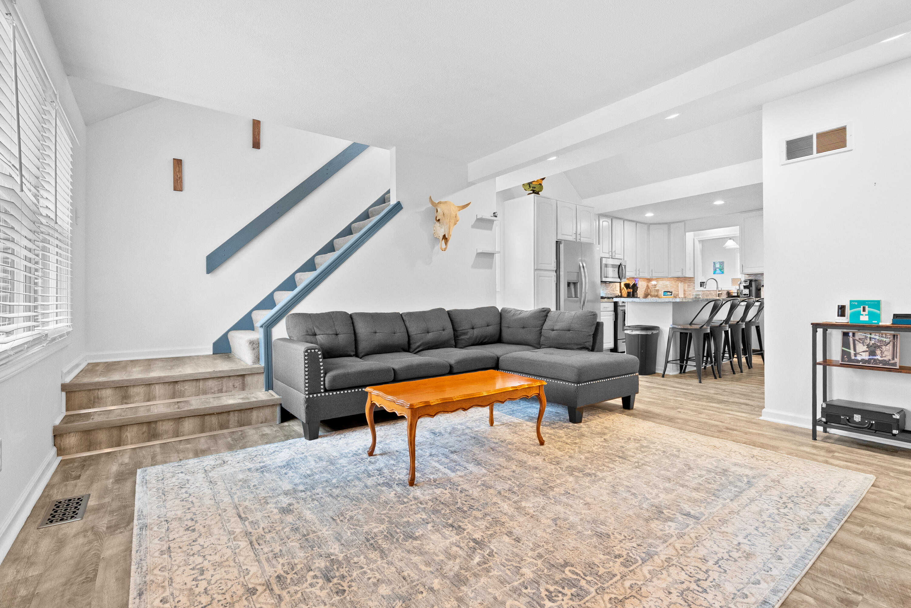 2211 Harding Avenue Lansing, MI 48910 - Photo 5 of 30 07-Media Jett - 02