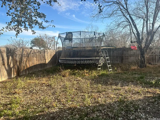 $189,000 | 542 Sanches, Pleasanton, TX 78064