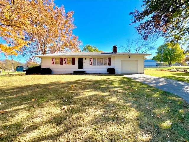 $235,000 | 1754 East 1310th Road, Lawrence, KS 66044