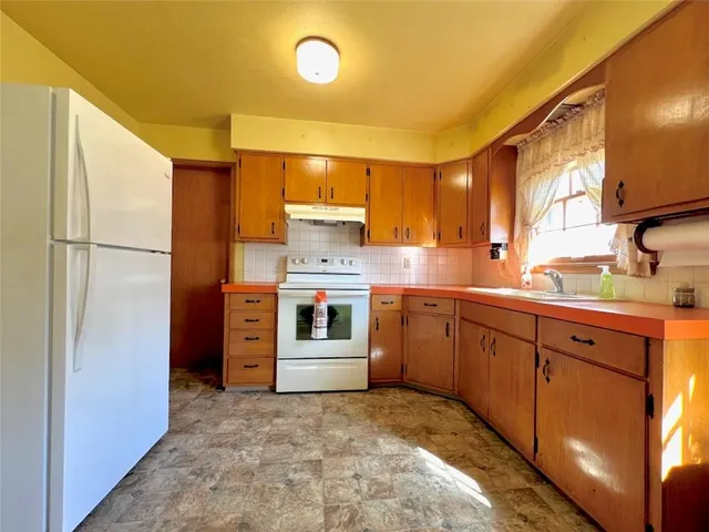 $235,000 | 1754 East 1310th Road, Lawrence, KS 66044