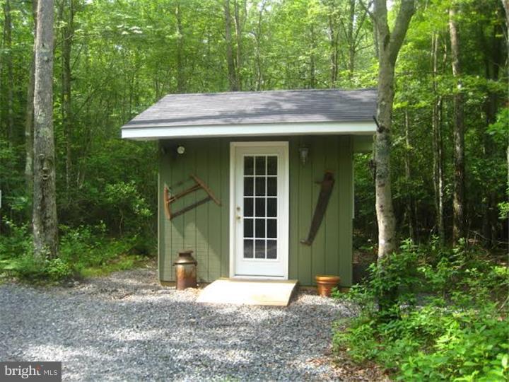 164 Burrs Mill Road Southampton, NJ 08088 - Photo 17 of 25 Storage Shed