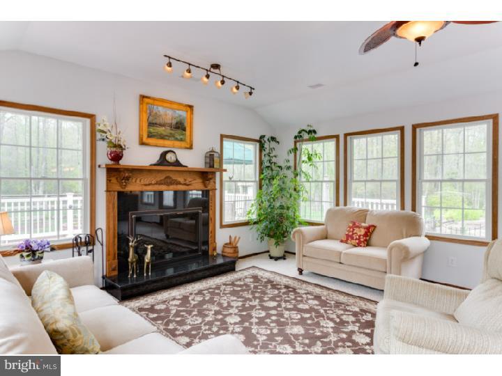 164 Burrs Mill Road Southampton, NJ 08088 - Photo 8 of 25 Family Room