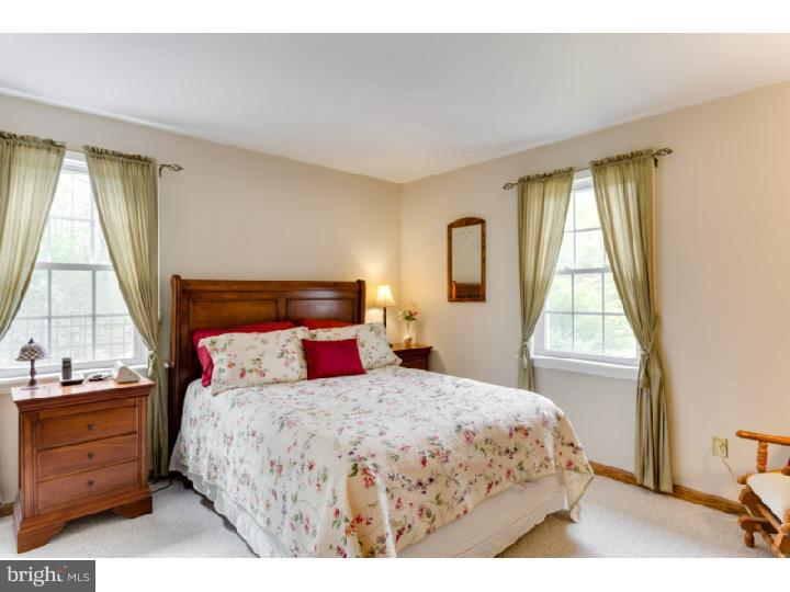 164 Burrs Mill Road Southampton, NJ 08088 - Photo 10 of 25 Bedroom - Main