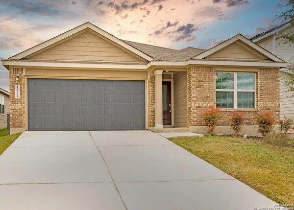 $1,795 | 1972 Bluethroat, New Braunfels, TX 78130