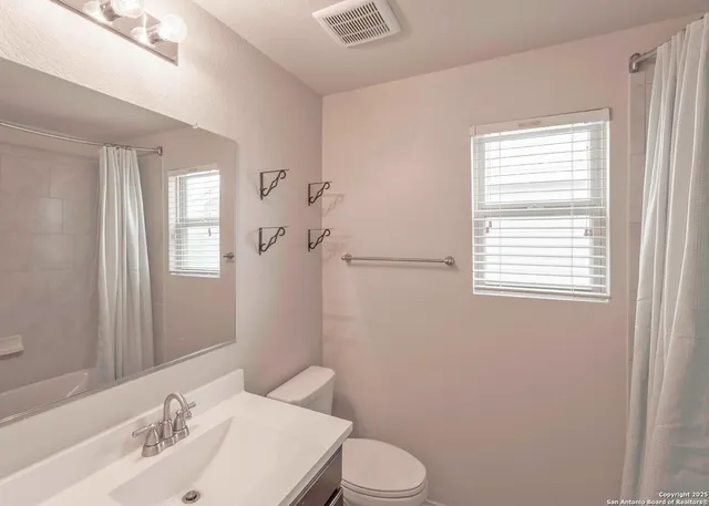 $1,795 | 1972 Bluethroat, New Braunfels, TX 78130