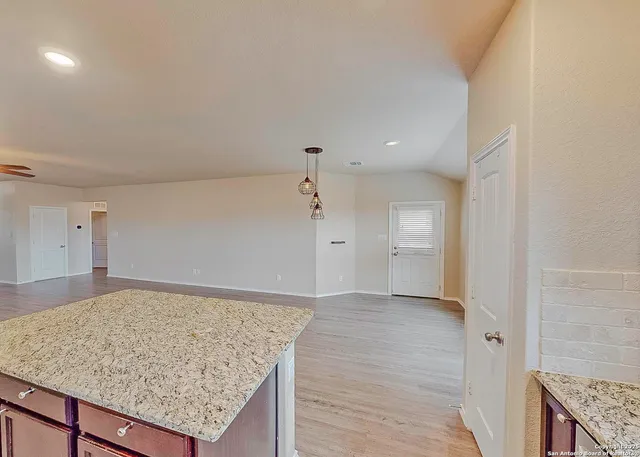 $1,795 | 1972 Bluethroat, New Braunfels, TX 78130