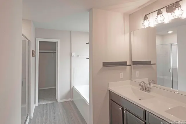 $1,795 | 1972 Bluethroat, New Braunfels, TX 78130