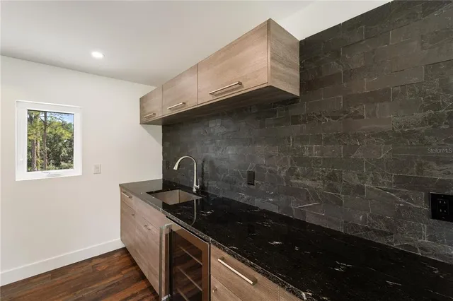 $1,999,000 | 327 Roberts Road, Nokomis, FL 34275