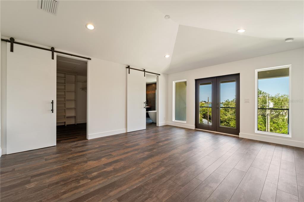 327 Roberts Road Nokomis, FL 34275 - Photo 25 of 59