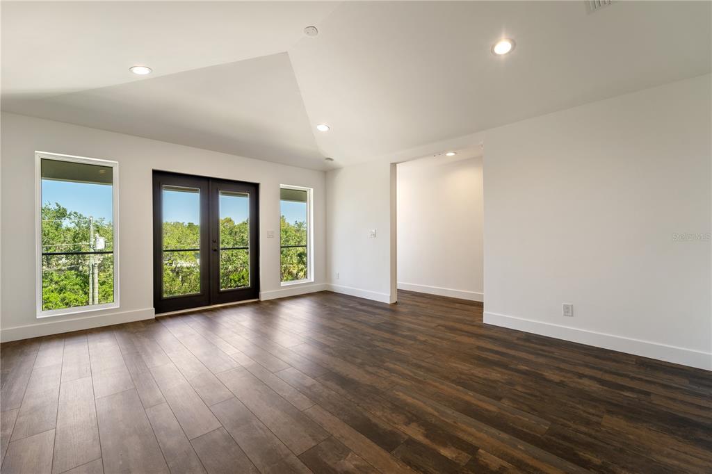 327 Roberts Road Nokomis, FL 34275 - Photo 28 of 59