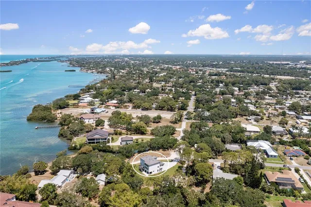 $1,999,000 | 327 Roberts Road, Nokomis, FL 34275