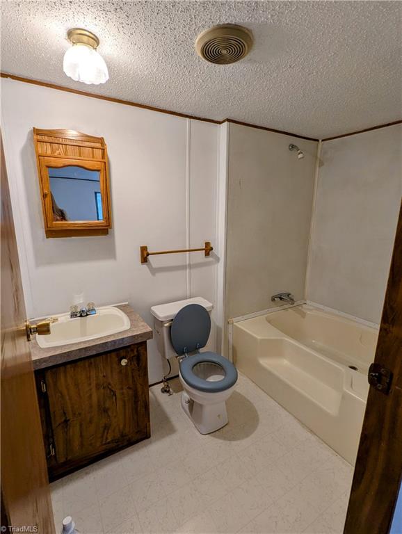 3636 Fall Creek Church Road Jonesville, NC 28642 - Photo 14 of 18 Bathroom