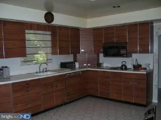 8860 Rising Sun Avenue Philadelphia, PA 19115 - Photo 2 of 6 Gallery Image 2