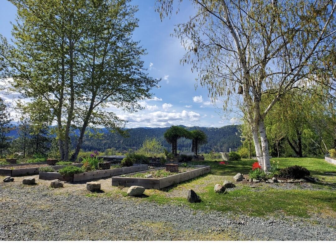 3651 Helms Road Grants Pass, OR 97527 - Photo 50 of 51 Raised beds3