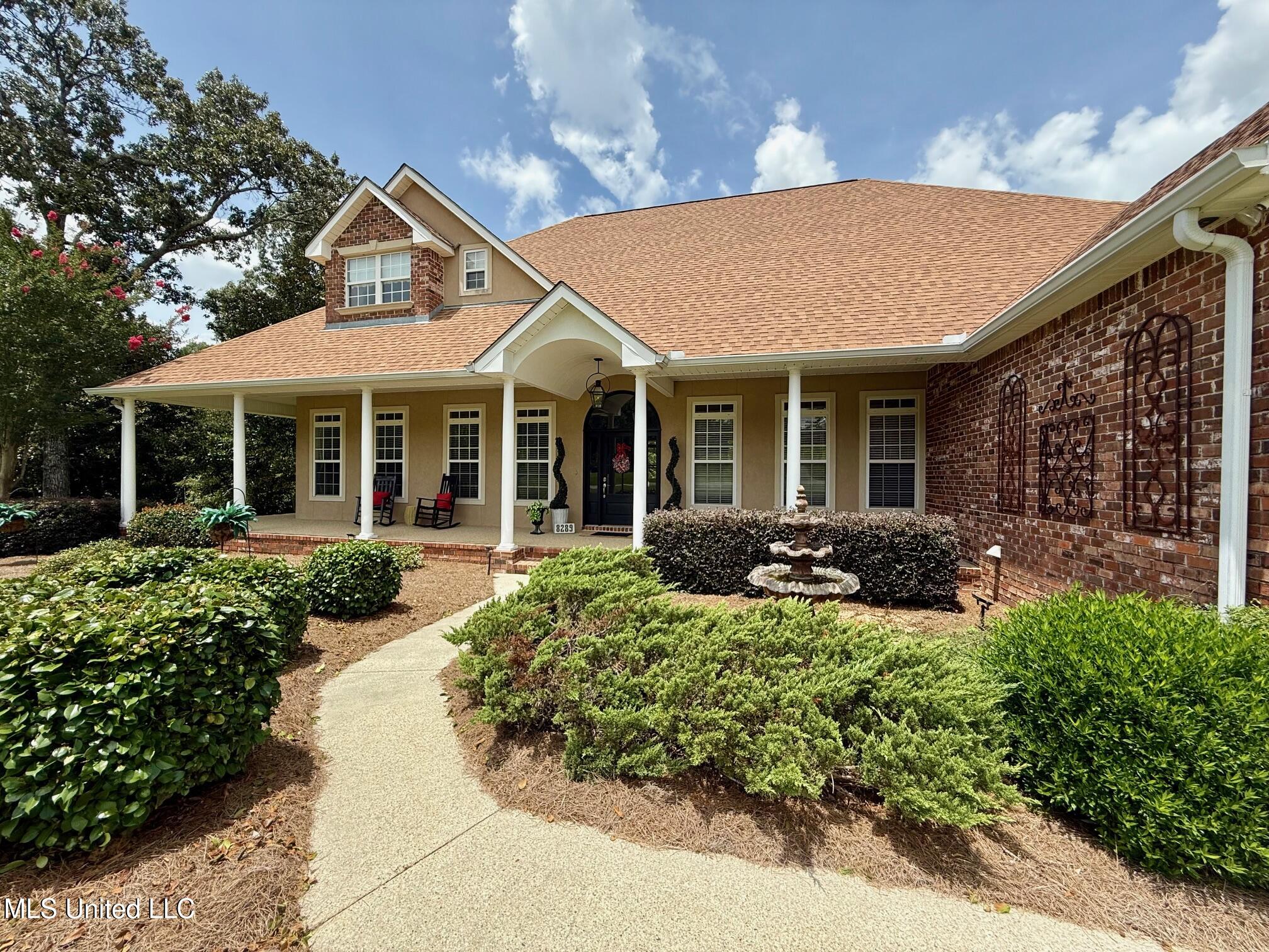 8289 Ridgewood Road Kiln, MS 39556 - Photo 2 of 66 Front Courtyard