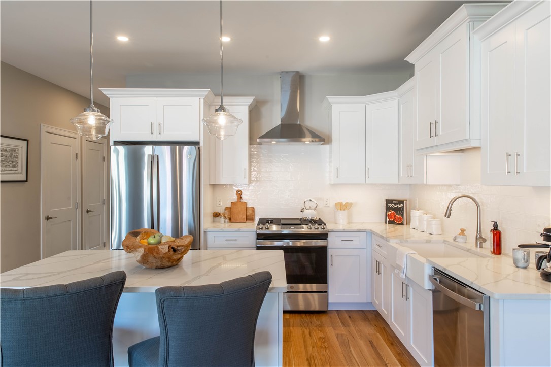 25 Franklin Road, Unit 11 East Greenwich, RI 02818 - Photo 11 of 37