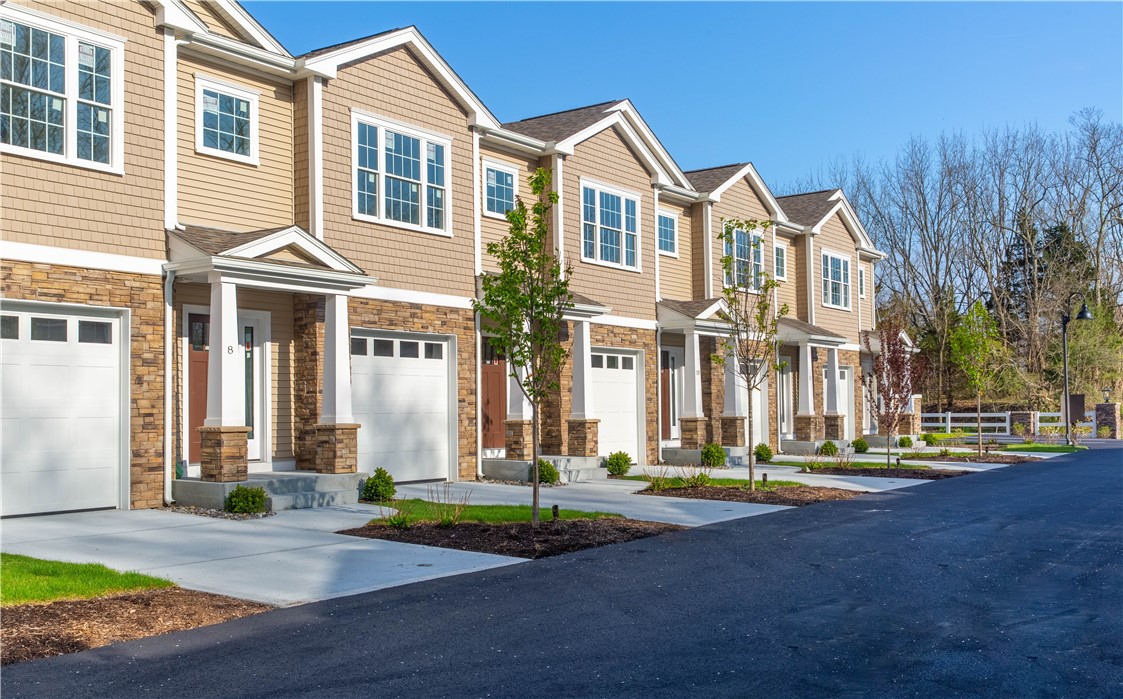 25 Franklin Road, Unit 11 East Greenwich, RI 02818 - Photo 32 of 37