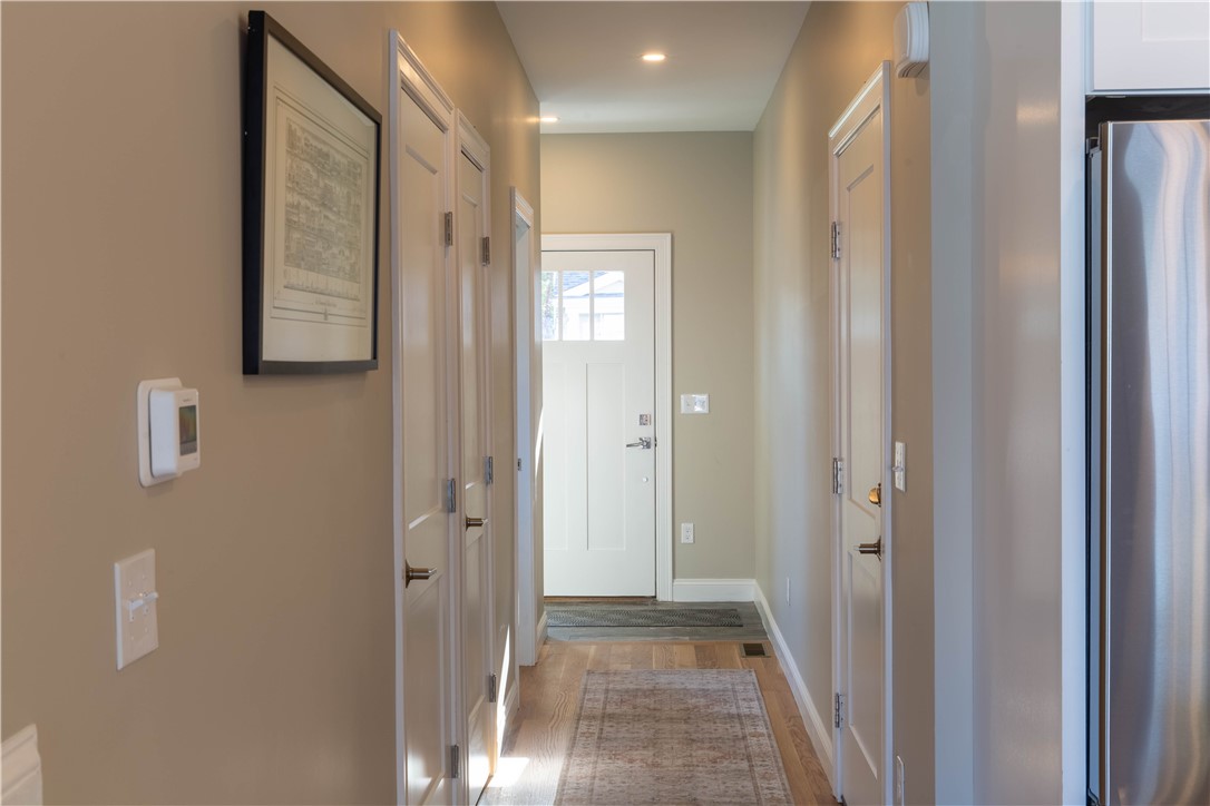 25 Franklin Road, Unit 11 East Greenwich, RI 02818 - Photo 4 of 37