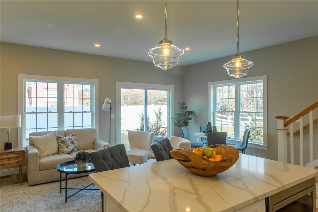 25 Franklin Road, Unit 11 East Greenwich, RI 02818 - Photo 7 of 37