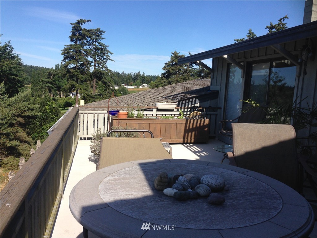 164 Pelican Way Friday Harbor, WA 98250 - Photo 13 of 13 a house view with a sitting space and sitting space