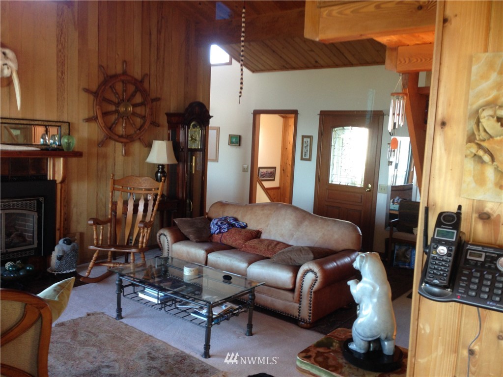 164 Pelican Way Friday Harbor, WA 98250 - Photo 8 of 13 a living room with furniture and wooden floor