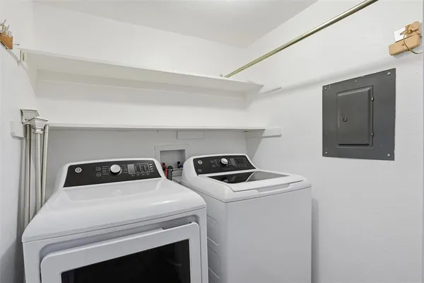 $185,000 | 2535 Wedglea Drive, Unit F127, Dallas, TX 75211