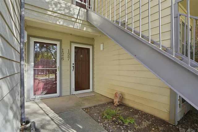 $190,000 | 2535 Wedglea Drive, Unit F127, Dallas, TX 75211