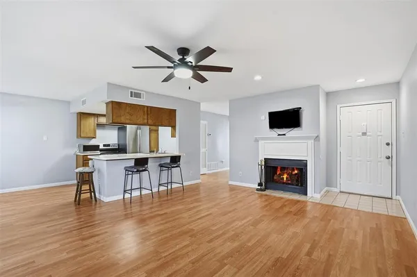 $185,000 | 2535 Wedglea Drive, Unit F127, Dallas, TX 75211