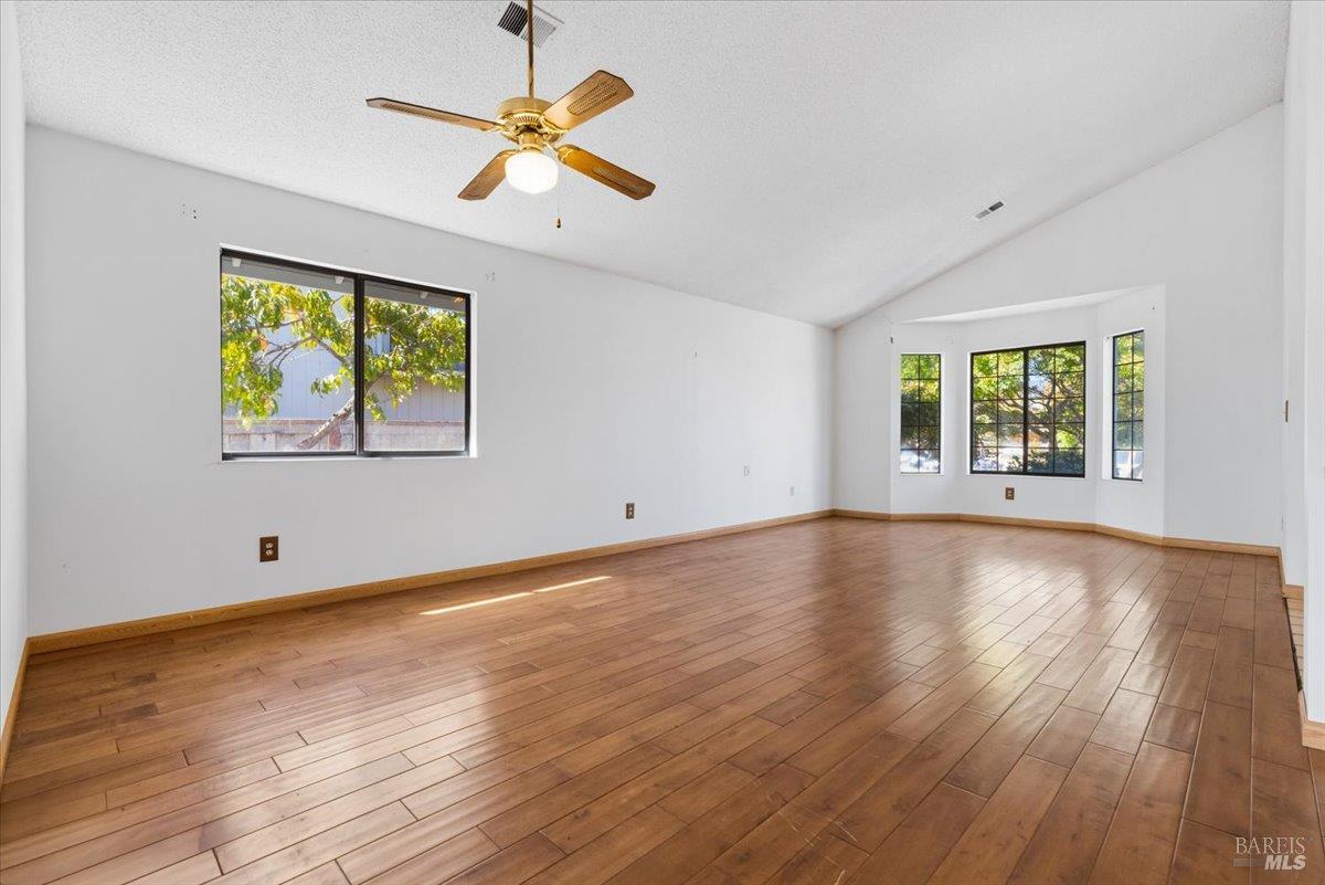 1698 Randon Way Santa Rosa, CA 95403 - Photo 8 of 68 Gallery Image 8