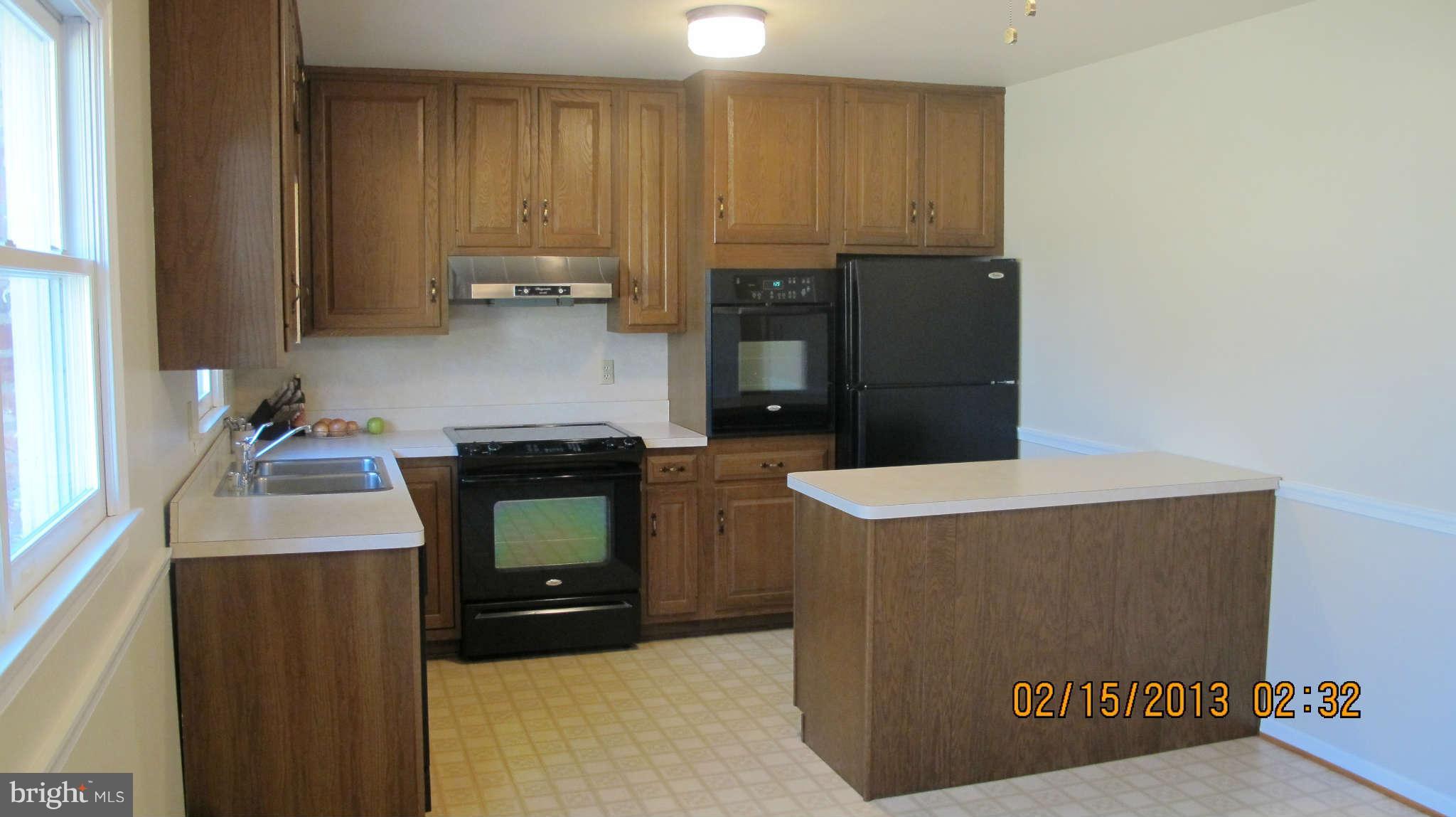 8221 Higham Road Lorton, VA 22079 - Photo 10 of 30 Kitchen
