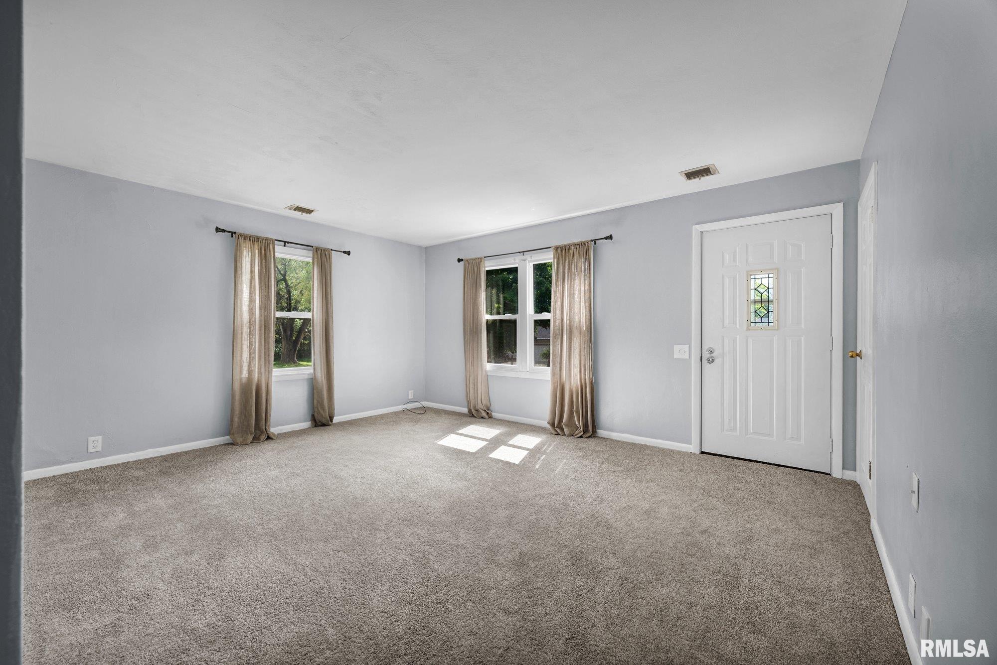 307 Wagner Street Washington, IL 61571 - Photo 6 of 23