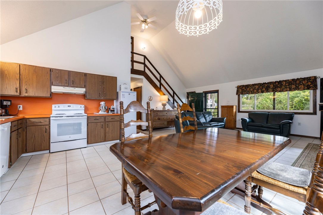 82 Uzzi Avenue Westerly, RI 02891 - Photo 18 of 44