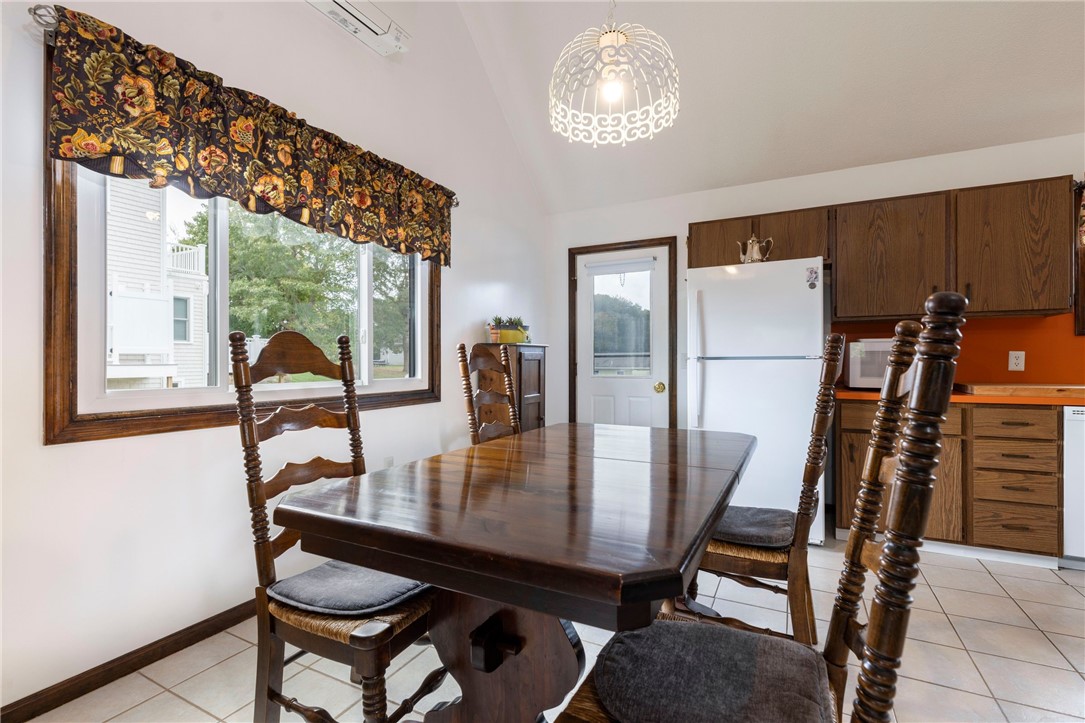 82 Uzzi Avenue Westerly, RI 02891 - Photo 19 of 44