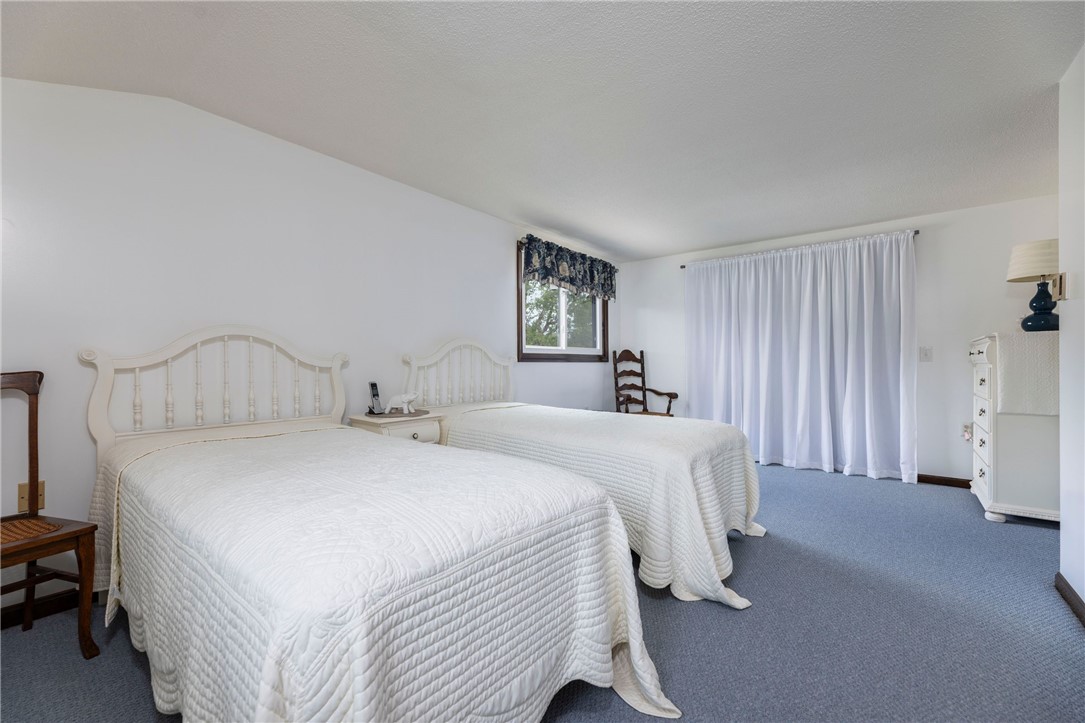 82 Uzzi Avenue Westerly, RI 02891 - Photo 23 of 44