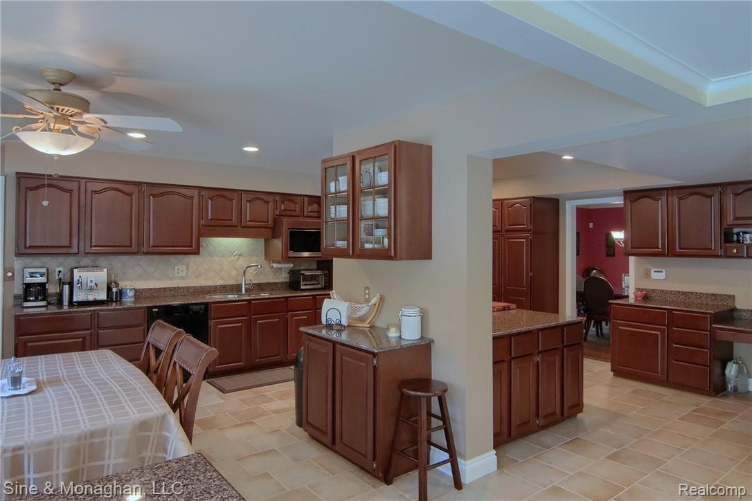 245 Vendome Road Grosse Pointe, MI 48236 - Photo 10 of 42 13-Kitchen 4th View.jpg
