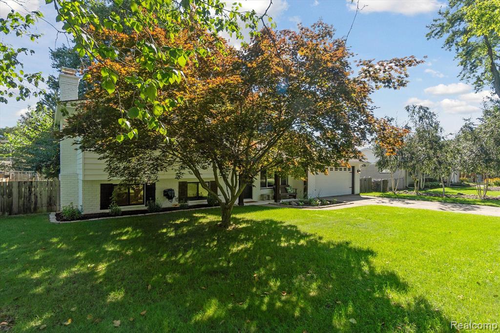 7184 Holcomb Road Clarkston, MI 48346 - Photo 3 of 42
