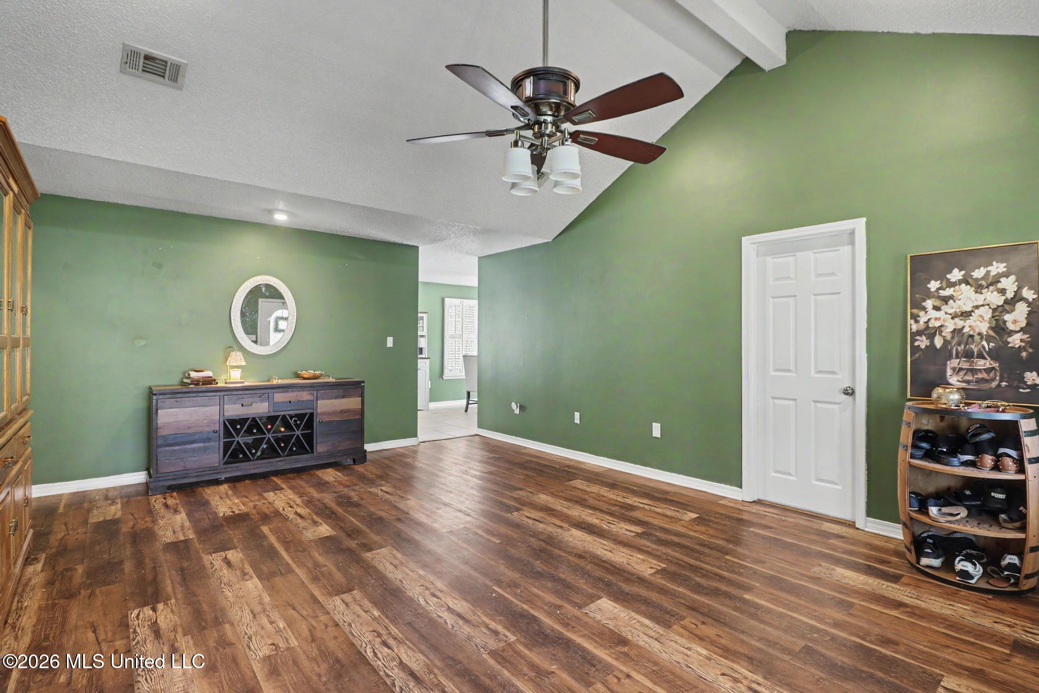 10757 Linohau Way Diamondhead, MS 39525 - Photo 5 of 23 IMG_2042 (1)