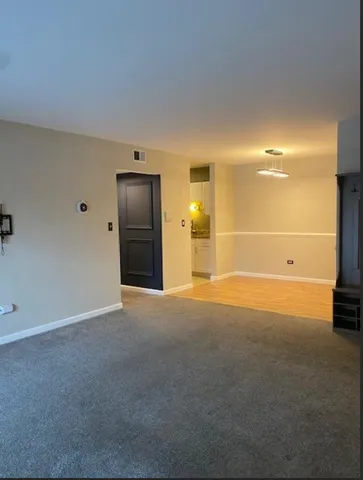 $1,900 | 6174 Knoll Ln Court, Unit 101, Willowbrook, IL 60527