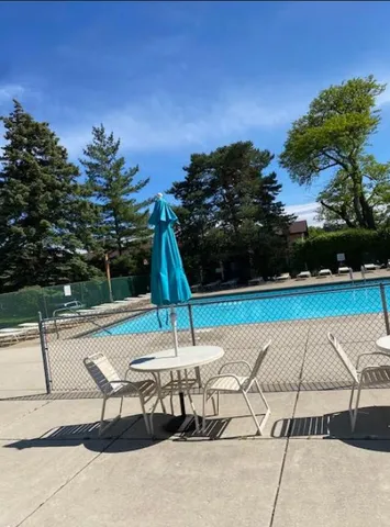 $1,900 | 6174 Knoll Ln Court, Unit 101, Willowbrook, IL 60527